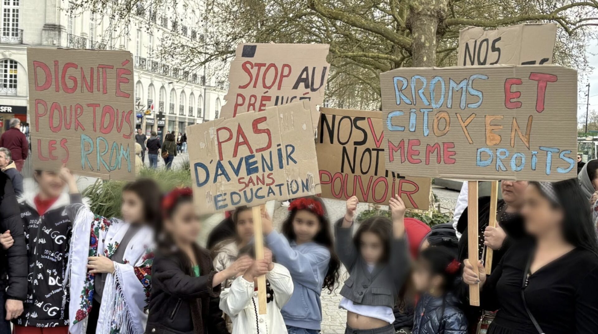 Nantes, « ville refuge » : les familles roms expulsées, la majorité métropolitaine doit agir