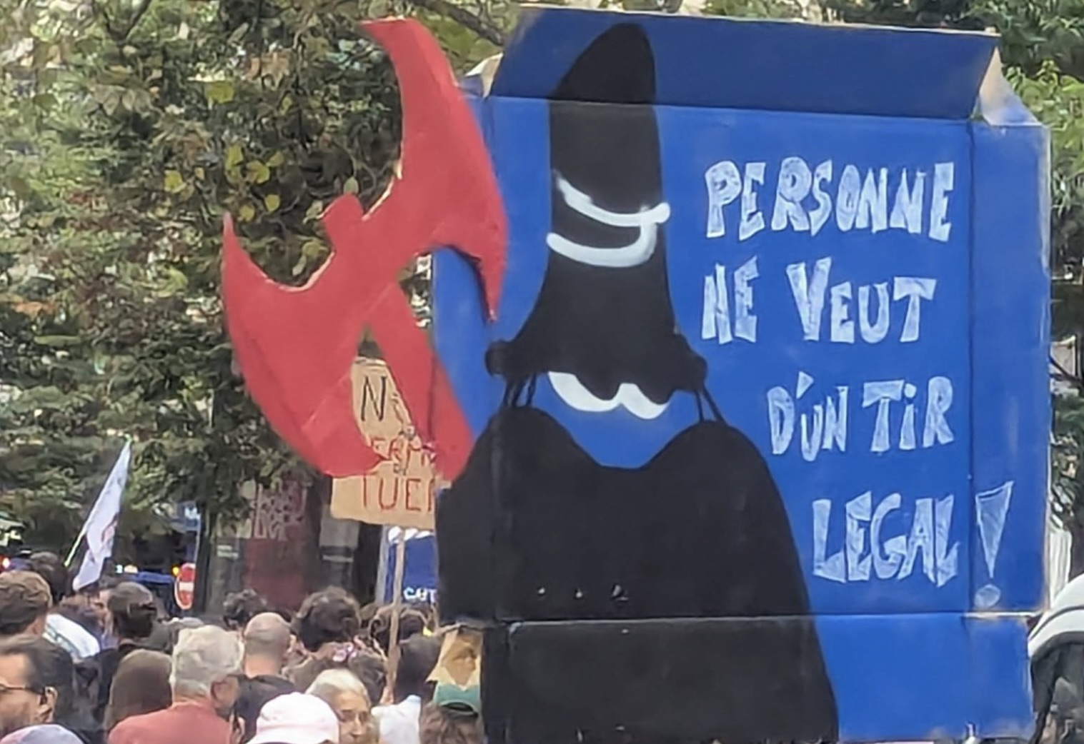 À Nantes, 3 500 manifestants contre le texte accusé de faciliter les tirs de police