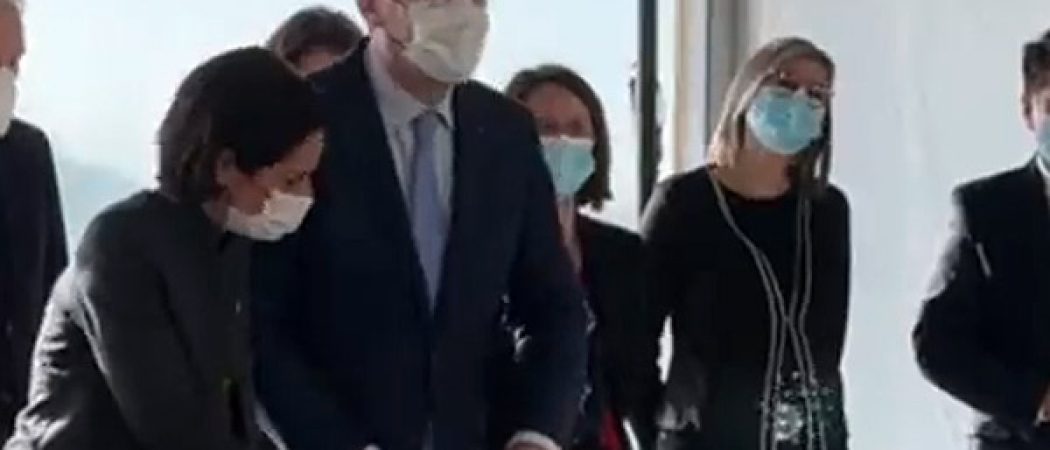 Nantes : le Premier ministre Jean Castex a posé la première pierre du CHU
